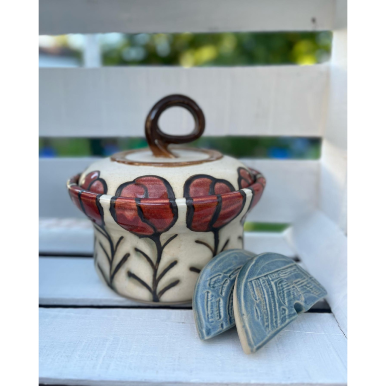 Photo of Sara Rio Ceramics